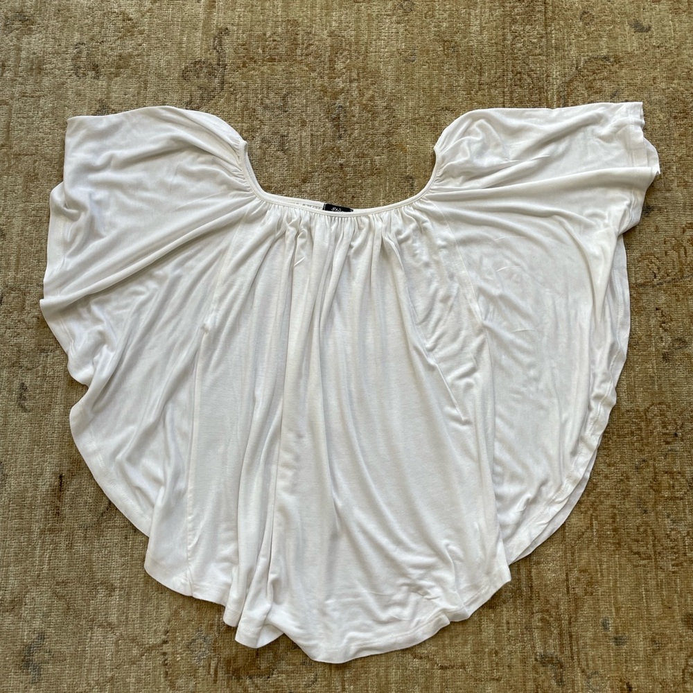Winged Flowy Top Size S. White.